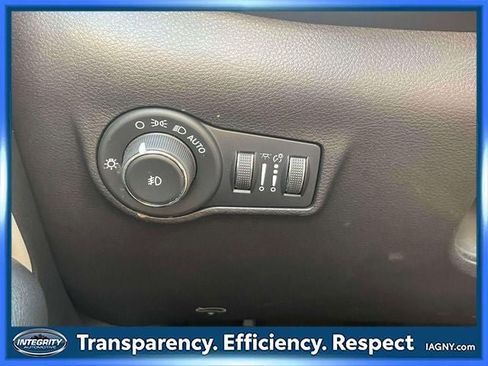 Used 2023 Jeep Compass Limited AWD/4WD image 20