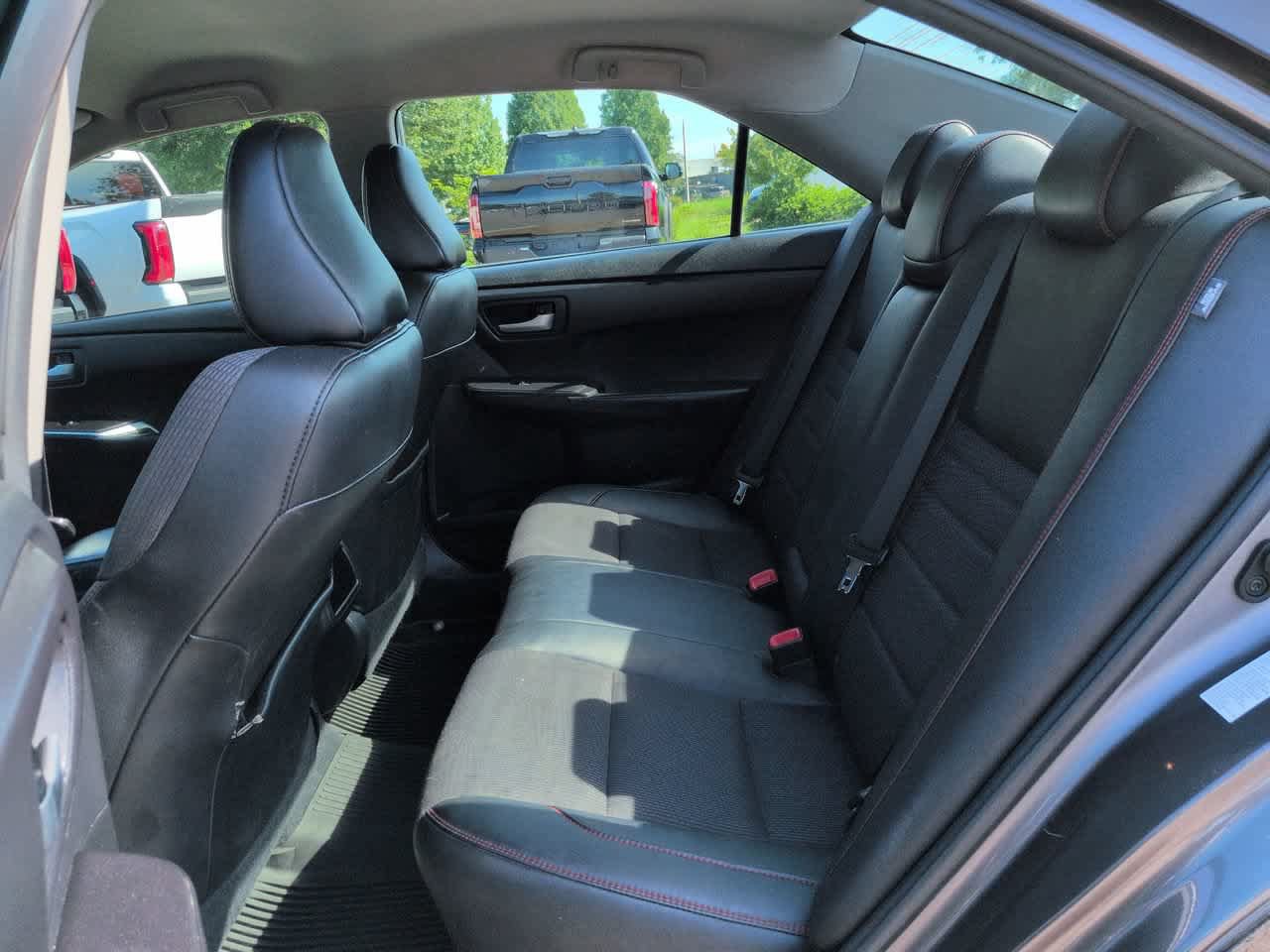 Used 2017 Toyota Camry SE FWD image 13
