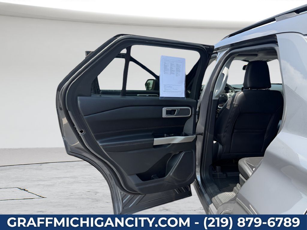 Used 2022 Ford Explorer XLT w/ Equipment Group 202A AWD/4WD image 20