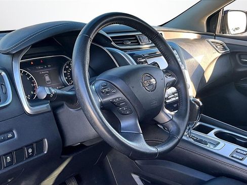 Used 2022 Nissan Murano SV image 16