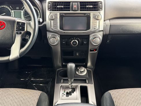 Used 2015 Toyota 4Runner SR5 AWD/4WD image 25