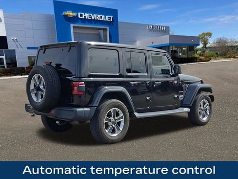 Used 2018 Jeep Wrangler Unlimited Sahara w/ LED Lighting Group image 9