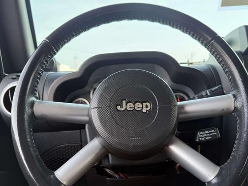 Used 2010 Jeep Wrangler Unlimited Sahara w/ Dual Top Group AWD/4WD image 18