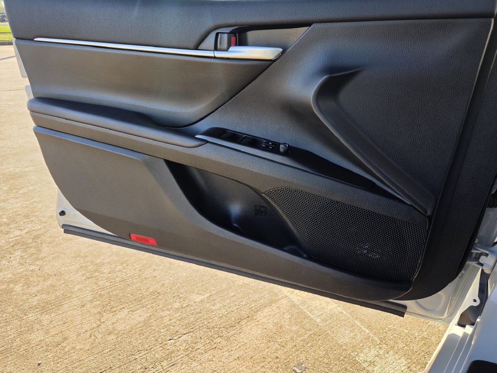Used 2024 Toyota Camry LE FWD image 25