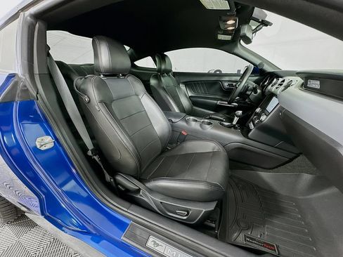 Used 2017 Ford Mustang GT Premium w/ Equipment Group 401A RWD image 33