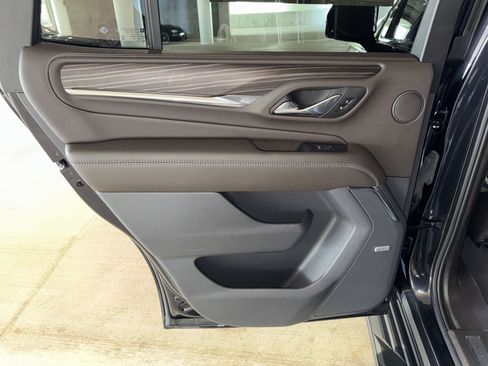 Used 2024 GMC Yukon Denali w/ Advanced Technology Package image 19