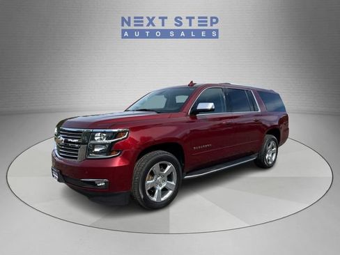 Used 2020 Chevrolet Suburban Premier AWD/4WD image 3