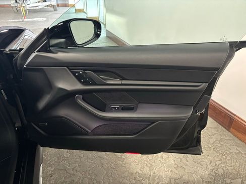 Used 2024 Porsche Taycan 4 Cross Turismo image 17