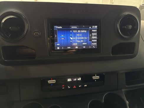 Used 2021 Mercedes-Benz Sprinter 3500 image 30