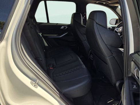 Used 2022 BMW X5 M w/ Executive Package AWD/4WD image 17