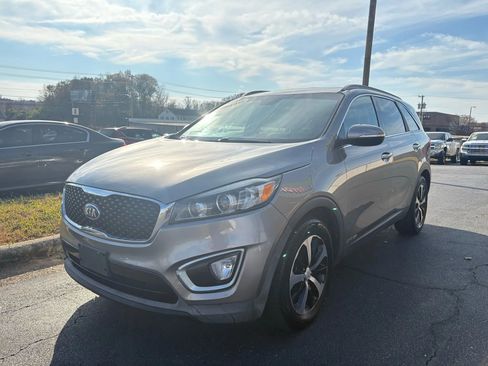 Used 2016 Kia Sorento EX image 3