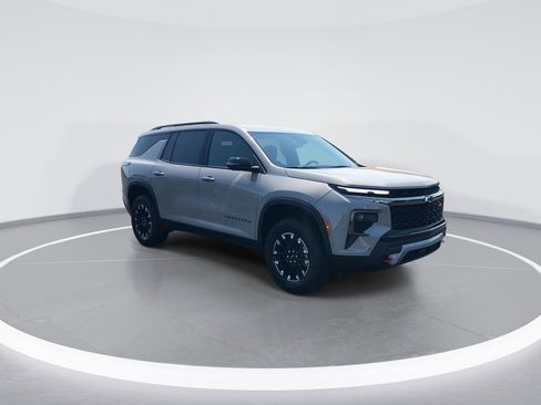 New 2026 Chevrolet Traverse Z71 w/ Enhanced Driving Package image 2