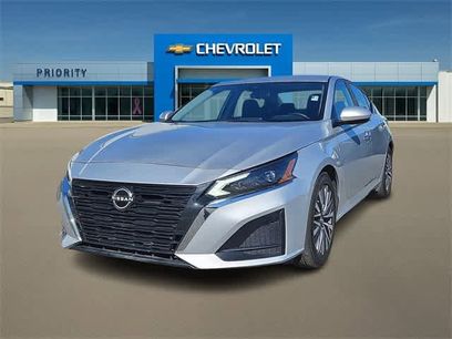 Used 2023 Nissan Altima 2.5 SV