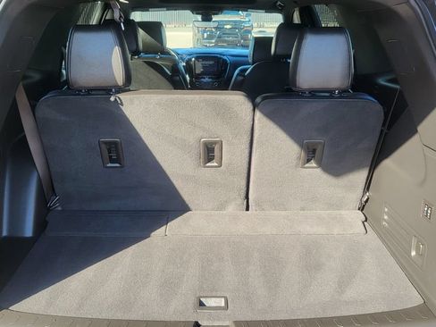 Used 2023 Chevrolet Traverse High Country FWD image 13