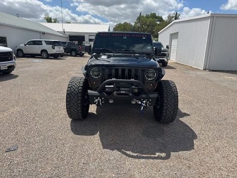 Used 2020 Jeep Wrangler Rubicon image 2