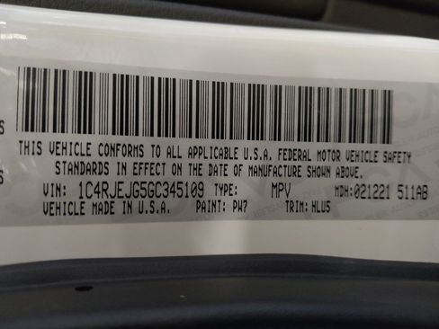 Used 2016 Jeep Grand Cherokee Summit w/ Platinum Series Group image 33