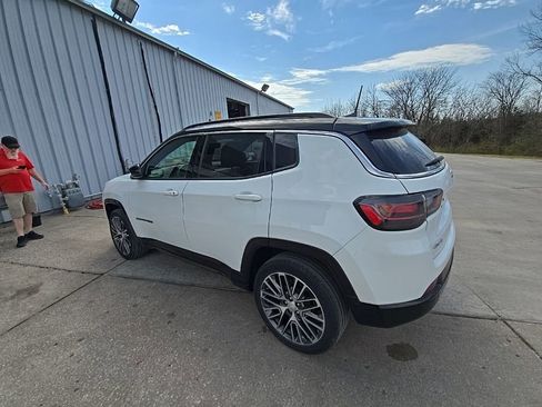 Used 2023 Jeep Compass Limited w/ Elite Group image 4