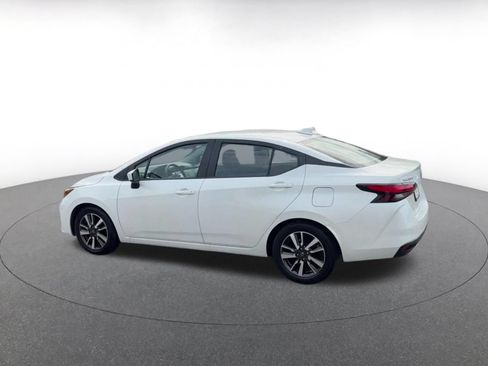 Used 2025 Nissan Versa SV FWD image 9