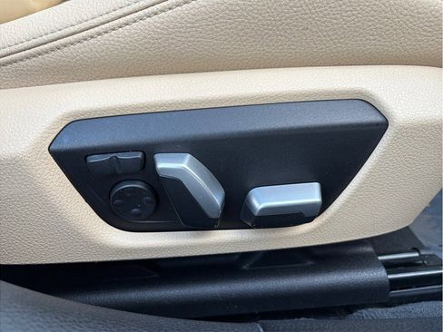 Used 2018 BMW 330i Sedan w/ Convenience Package image 39