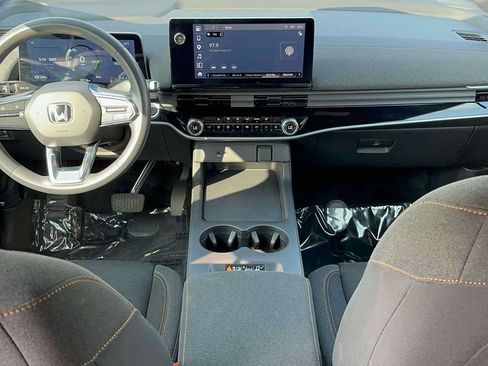 Used 2024 Honda Prologue EX image 10