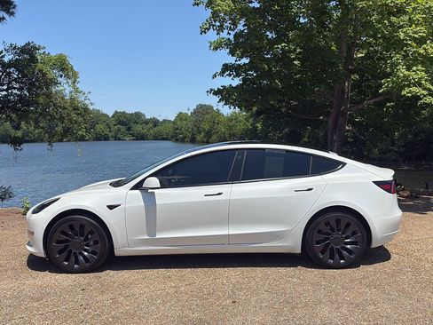 Used 2021 Tesla Model 3 Standard Range Plus RWD image 10