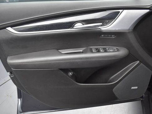 Certified 2023 Cadillac XT5 Premium Luxury w/ Technology Package AWD/4WD image 9