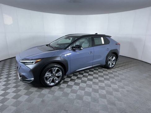 Used 2023 Subaru Solterra AWD image 4