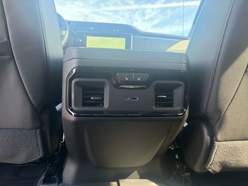New 2026 GMC Sierra 3500 AT4 w/ Technology Package AWD/4WD image 24