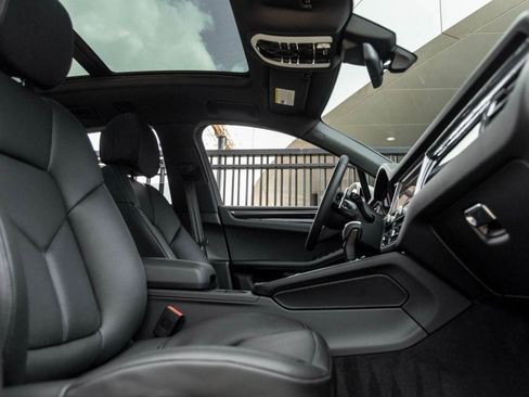 New 2026 Porsche Macan image 91