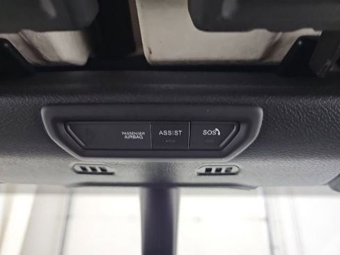 Used 2020 Jeep Wrangler Unlimited Sahara AWD/4WD image 25