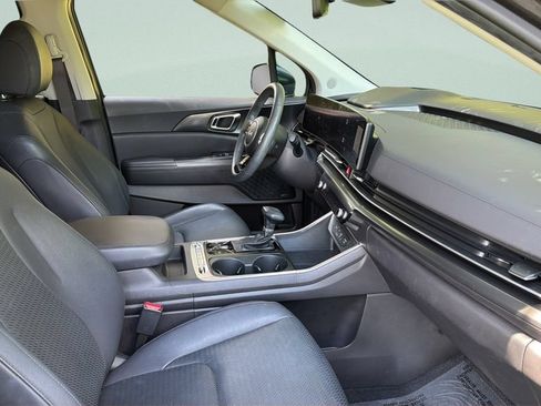 Used 2025 Kia Carnival SX Prestige FWD image 31