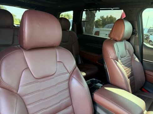 Used 2023 Kia Telluride SX Prestige AWD/4WD image 12