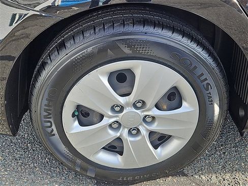 Used 2018 Kia Forte LX w/ LX Popular Package image 9