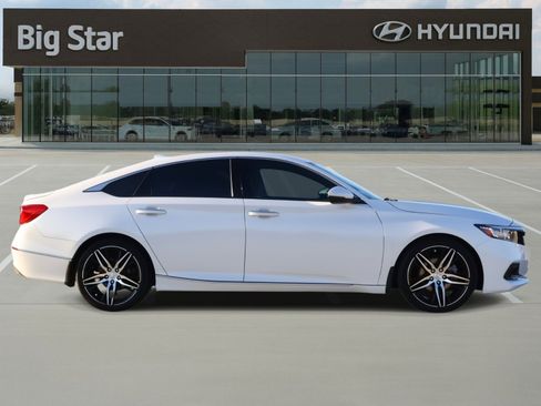 Used 2022 Honda Accord Touring image 5