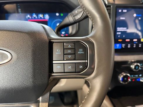 Used 2025 Ford F350 Platinum w/ Platinum Plus Package AWD/4WD image 20