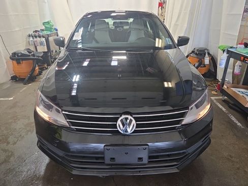 Used 2016 Volkswagen Jetta Sport image 3