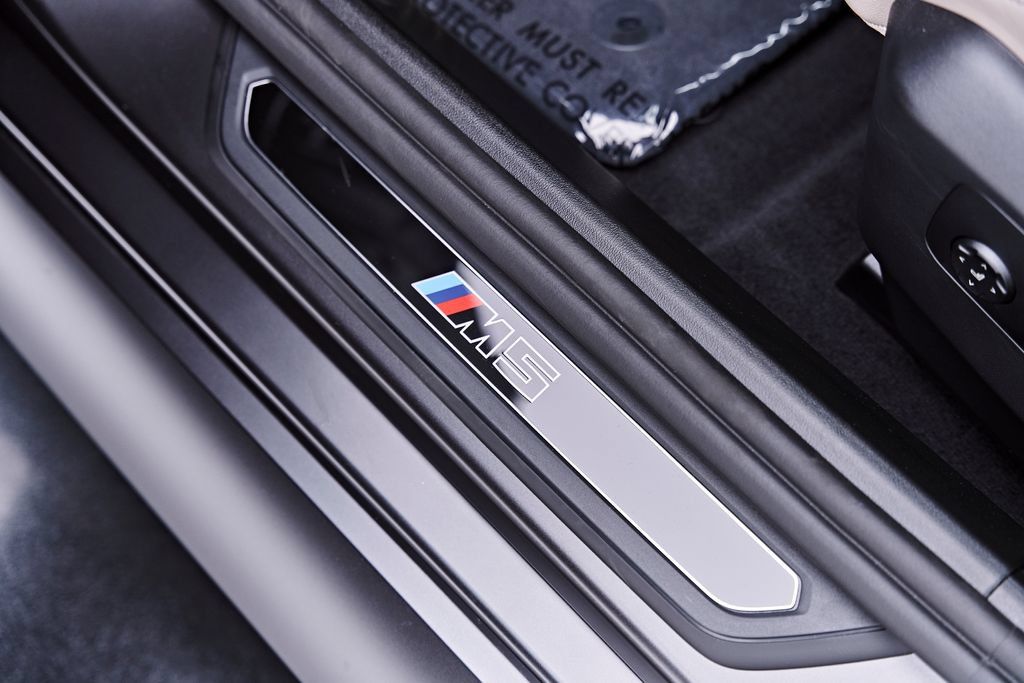 Used 2026 BMW M5 Touring AWD/4WD image 47