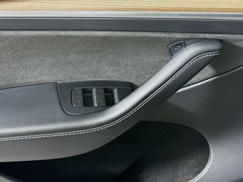 Used 2023 Tesla Model Y Long Range image 15