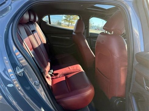 Used 2024 MAZDA MAZDA3 s image 10