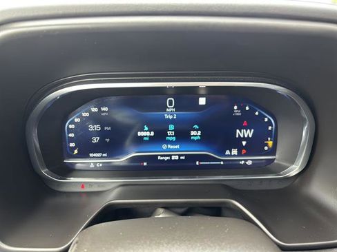 Used 2022 Chevrolet Suburban RST w/ Luxury Package AWD/4WD image 27