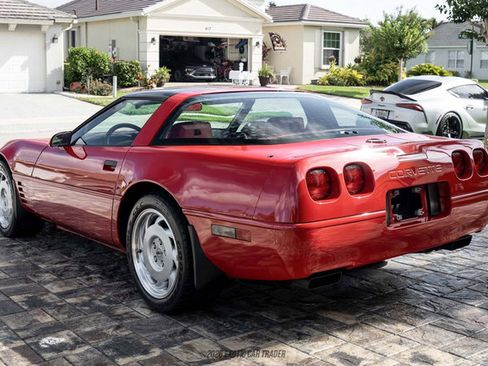 Used 1992 Chevrolet Corvette Coupe RWD image 6