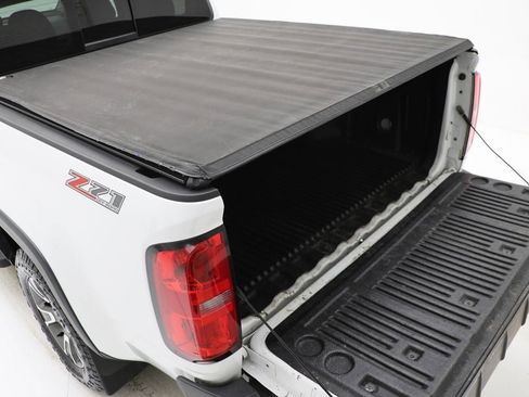 Used 2015 Chevrolet Colorado Z71 image 10