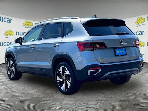 Used 2023 Volkswagen Taos SE w/ Panoramic Sunroof Package AWD/4WD image 4