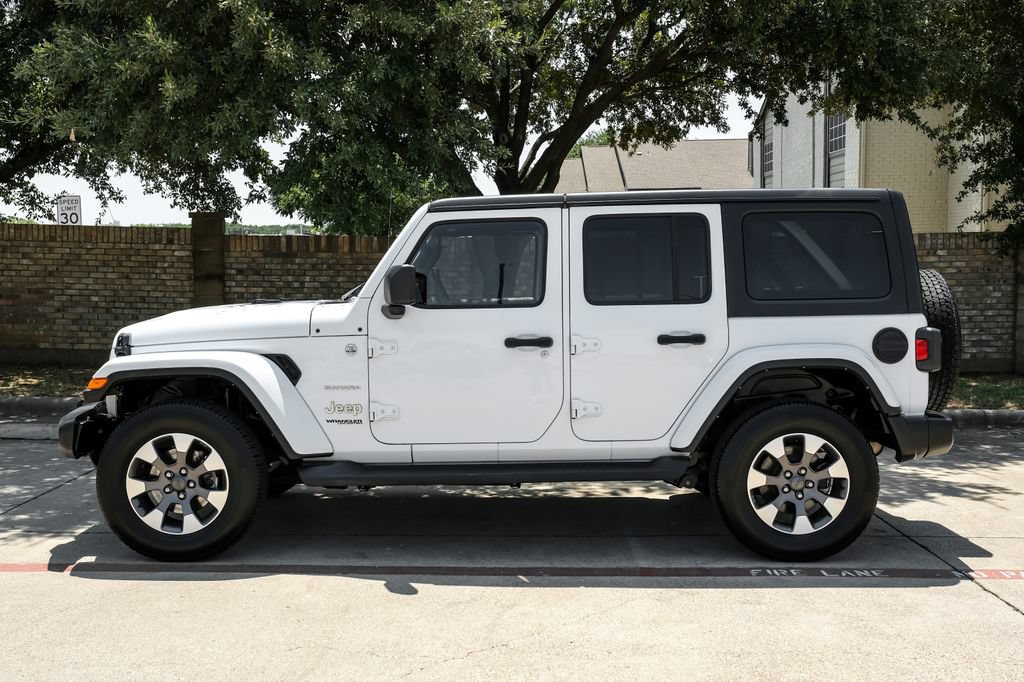 Used 2022 Jeep Wrangler Unlimited Sahara w/ Cold Weather Group AWD/4WD image 21