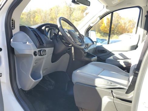 Used 2019 Ford Transit 150 XL image 7