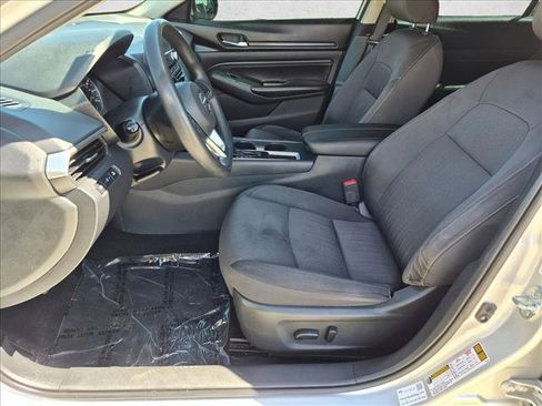 Used 2019 Nissan Altima 2.5 S FWD image 16