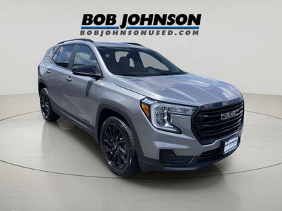 Used 2023 GMC Terrain SLE w/ Driver Convenience Package
