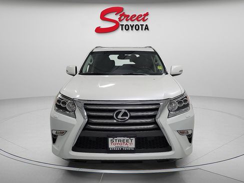 Used 2018 Lexus GX 460 image 6