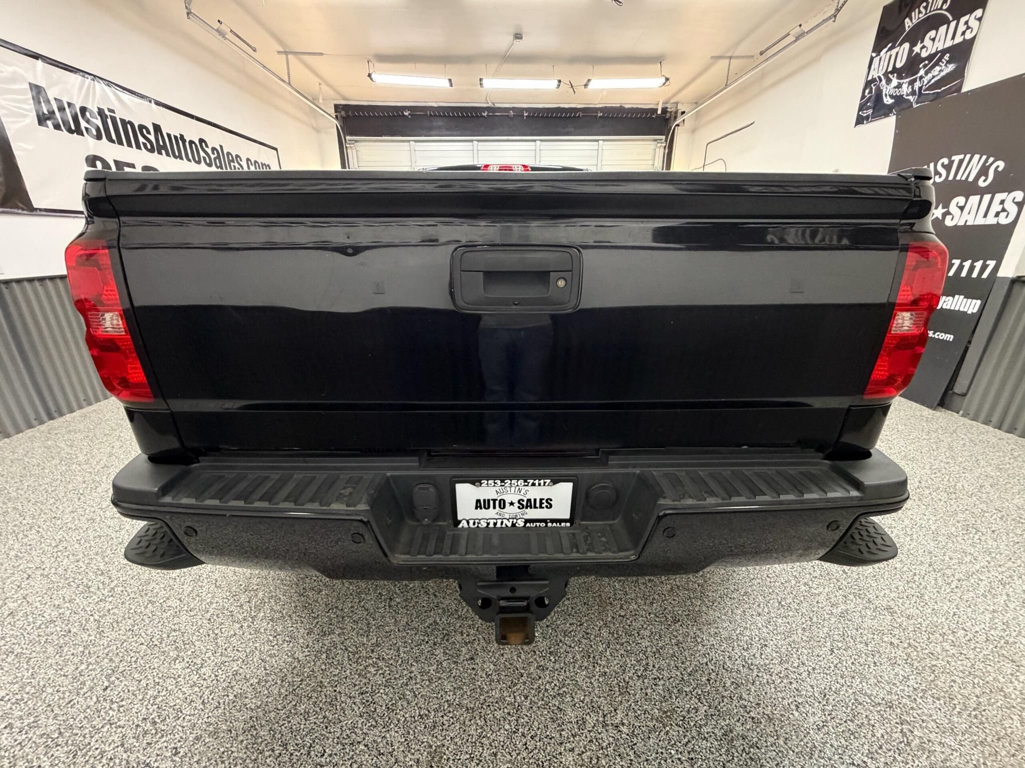 Used 2016 GMC Sierra 3500 Denali w/ Driver Alert Package AWD/4WD image 4