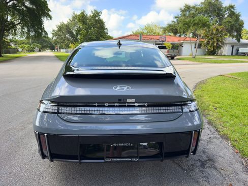 Used 2024 Hyundai Ioniq 6 SE RWD image 12